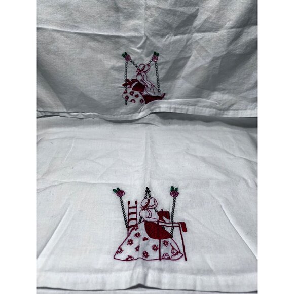 Vintage Hand-Embroidered White hand towels With Red Lady Design - Picture 3 of 4